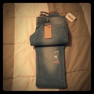 LEVIS Brand new Never Worn